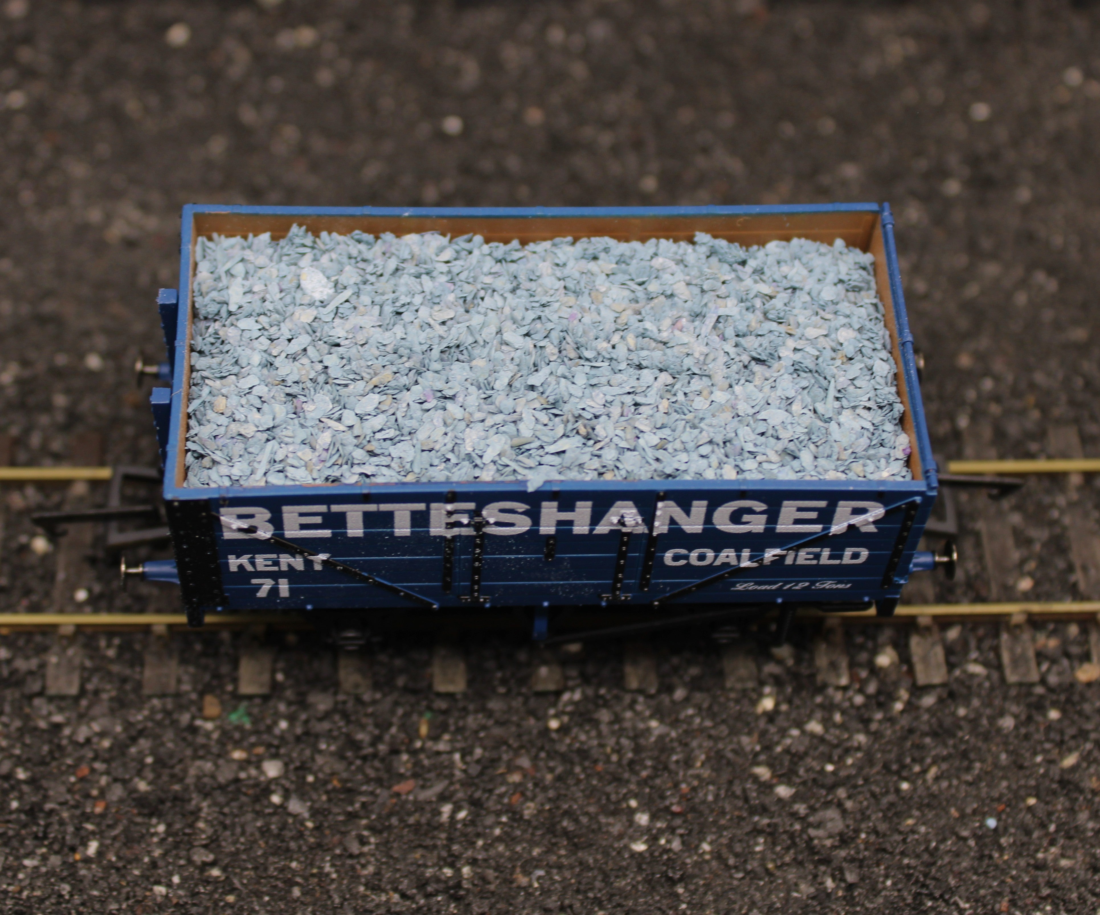 Wagon Load - Slate Chippings blue / grey - OO